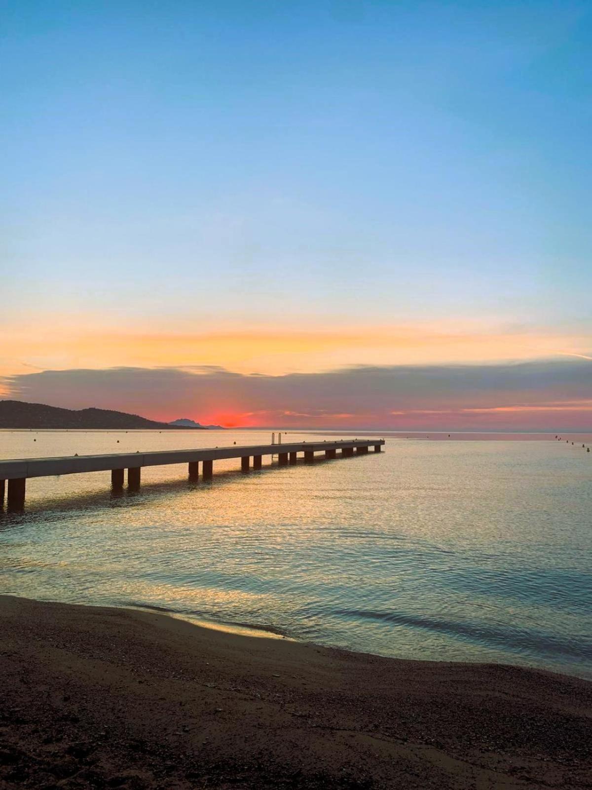 Reve D'Azur, Mazet En Bord De Mer, Parking, Piscine Partagee, Terrasse Bbq & Draps Inclus La Nartelle, 1 Salon, 1 Chambre, 1 Cuisine , 1 Sdb Sainte-Maxime Buitenkant foto