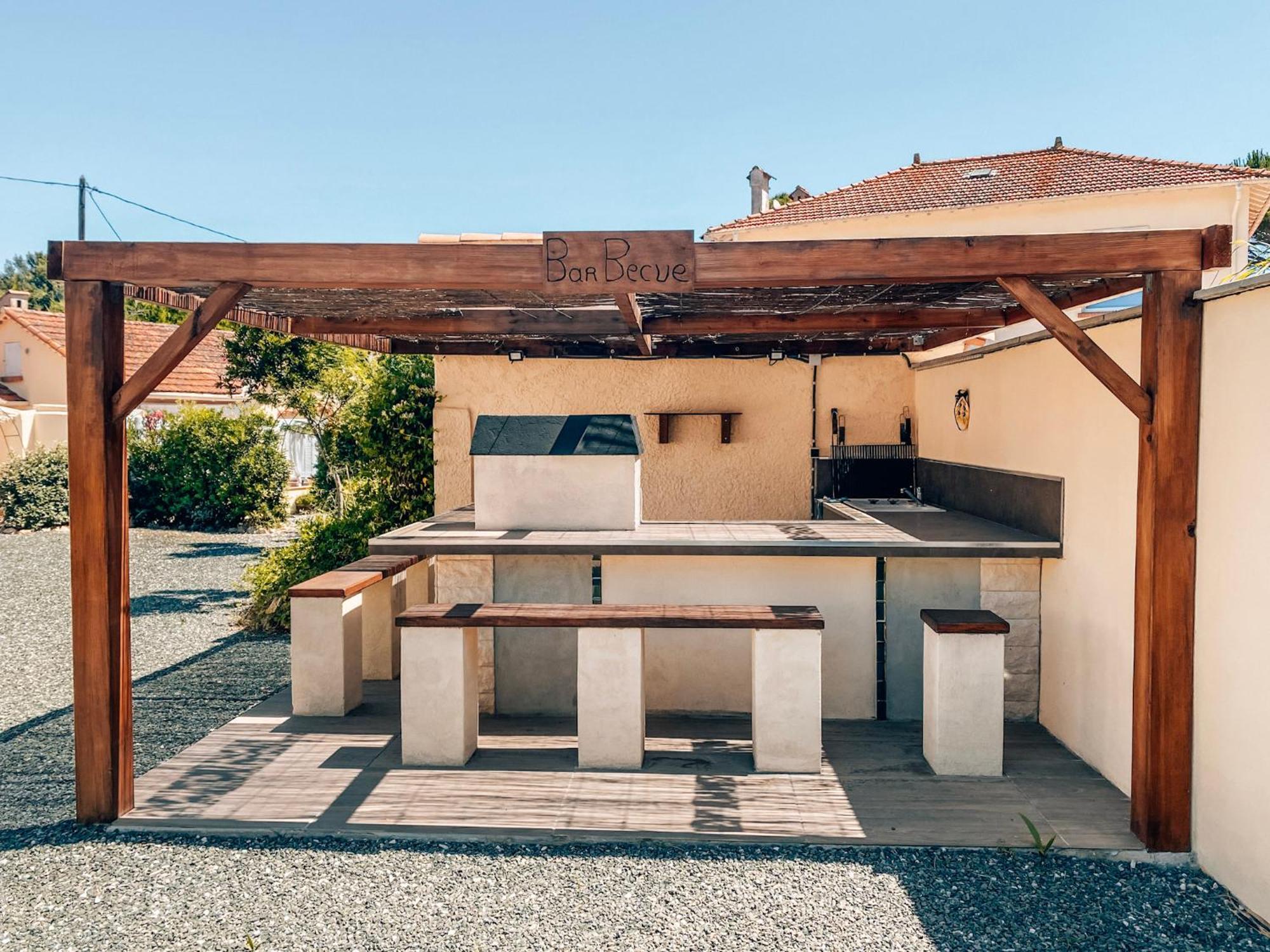Reve D'Azur, Mazet En Bord De Mer, Parking, Piscine Partagee, Terrasse Bbq & Draps Inclus La Nartelle, 1 Salon, 1 Chambre, 1 Cuisine , 1 Sdb Sainte-Maxime Buitenkant foto