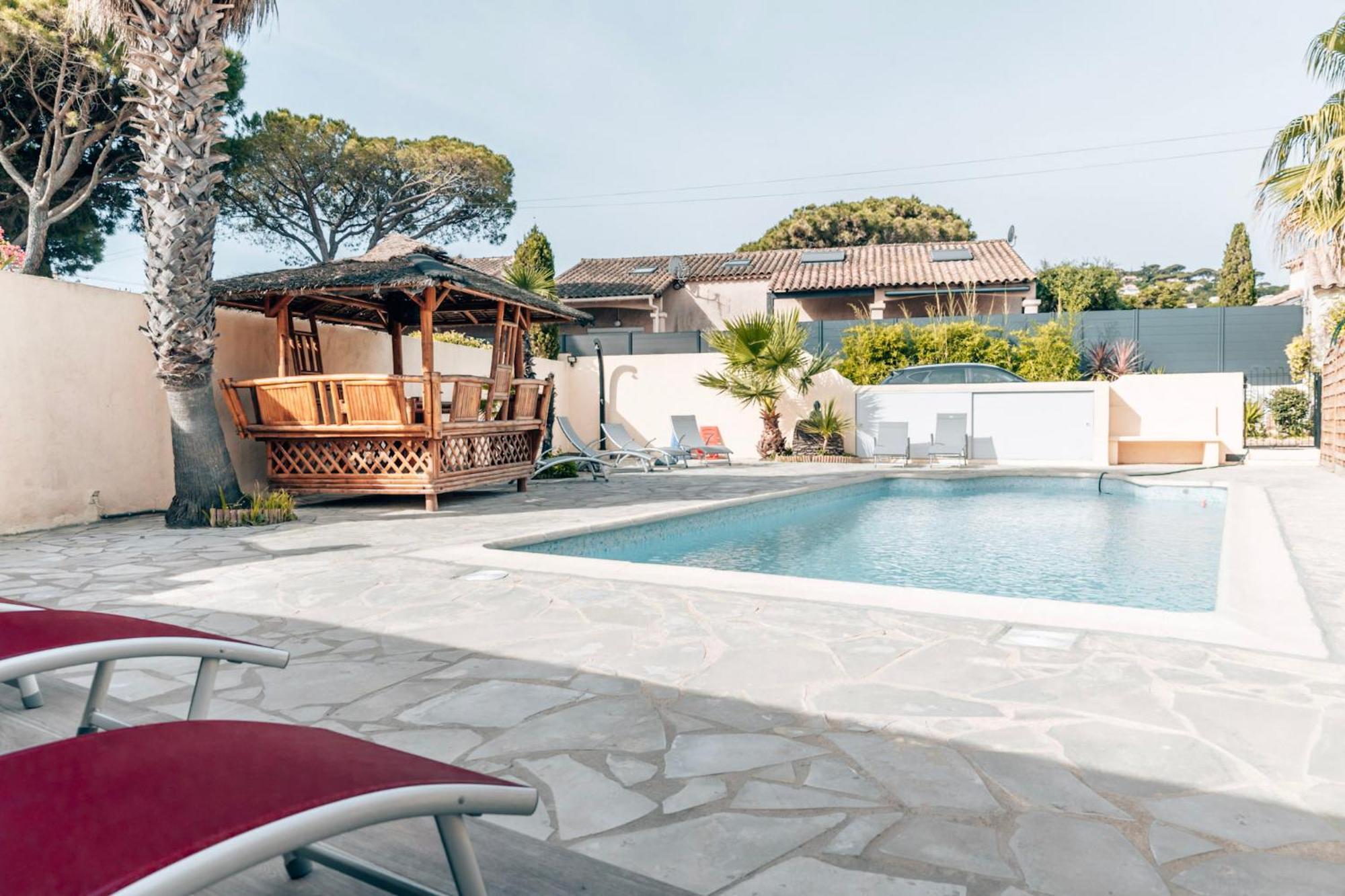 Reve D'Azur, Mazet En Bord De Mer, Parking, Piscine Partagee, Terrasse Bbq & Draps Inclus La Nartelle, 1 Salon, 1 Chambre, 1 Cuisine , 1 Sdb Sainte-Maxime Buitenkant foto