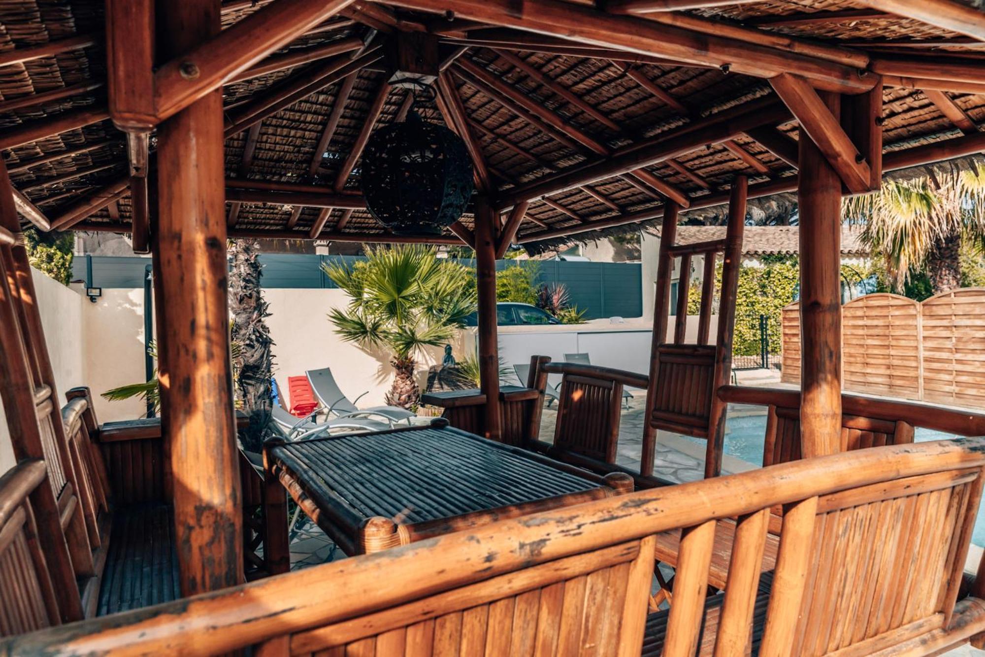 Reve D'Azur, Mazet En Bord De Mer, Parking, Piscine Partagee, Terrasse Bbq & Draps Inclus La Nartelle, 1 Salon, 1 Chambre, 1 Cuisine , 1 Sdb Sainte-Maxime Buitenkant foto